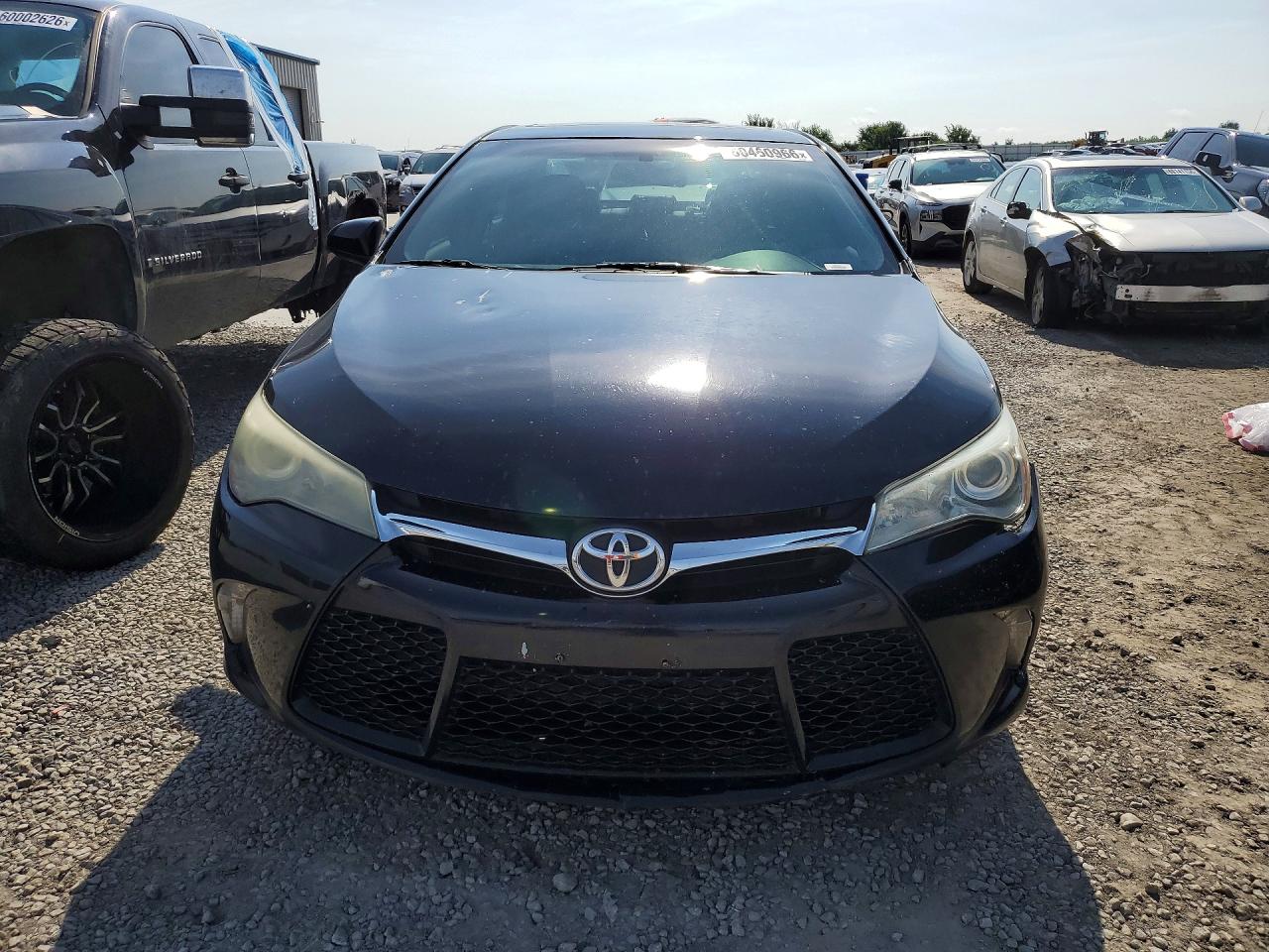 2016 TOYOTA CAMRY