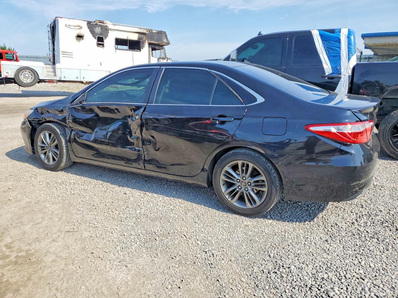 2016 TOYOTA CAMRY