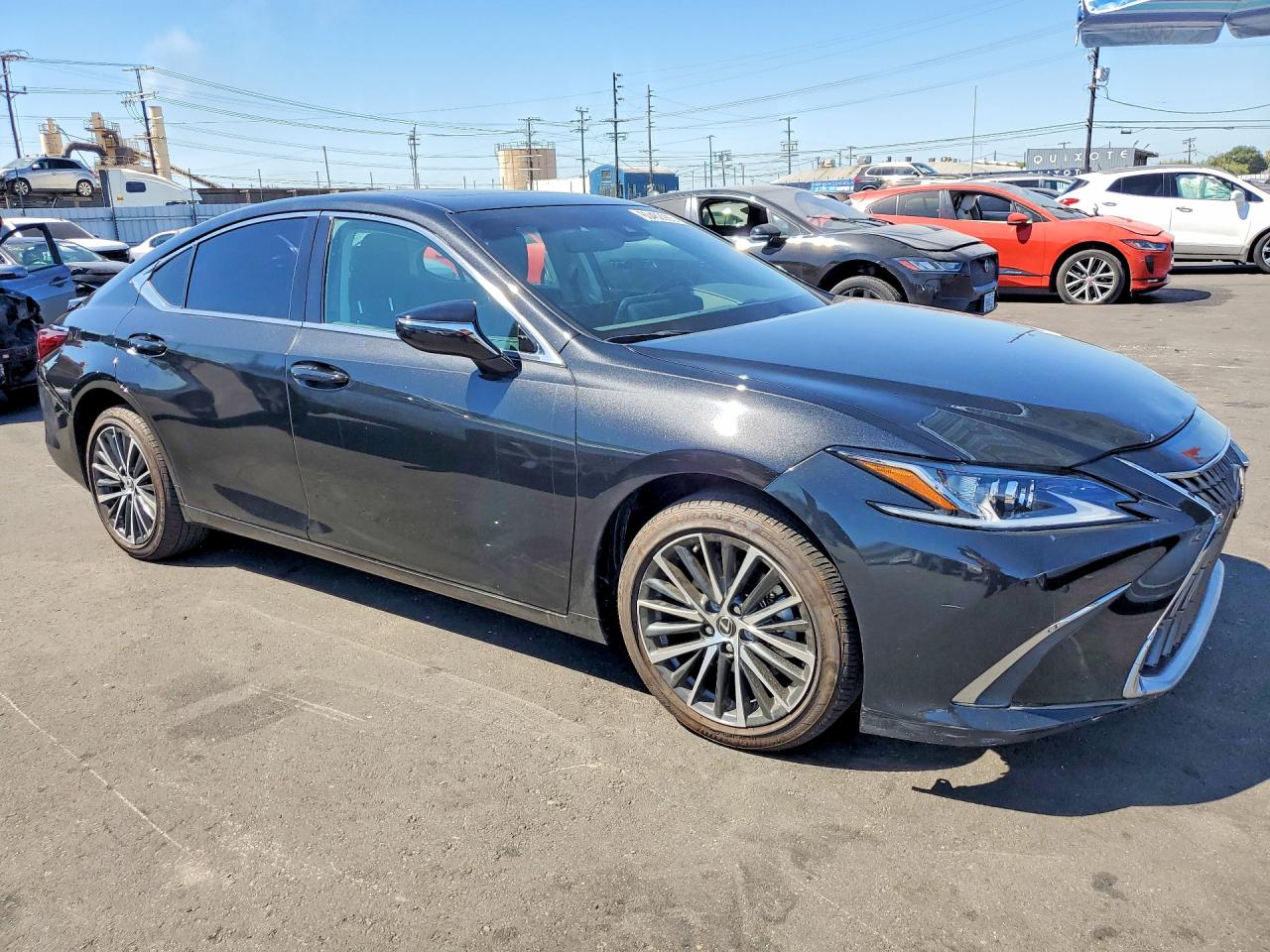 2025 LEXUS ES300