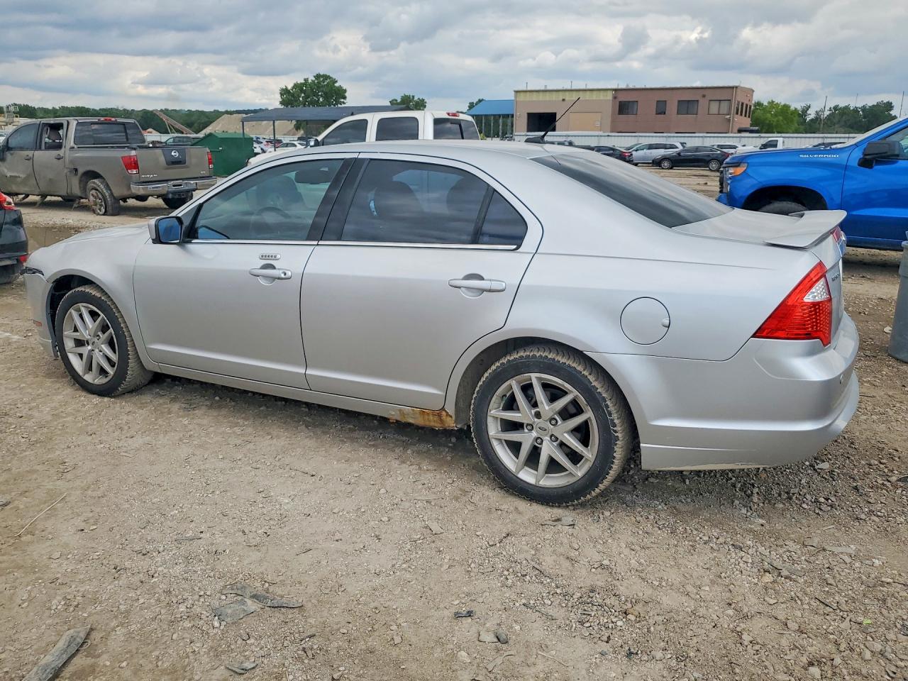 2011 FORD FUSION