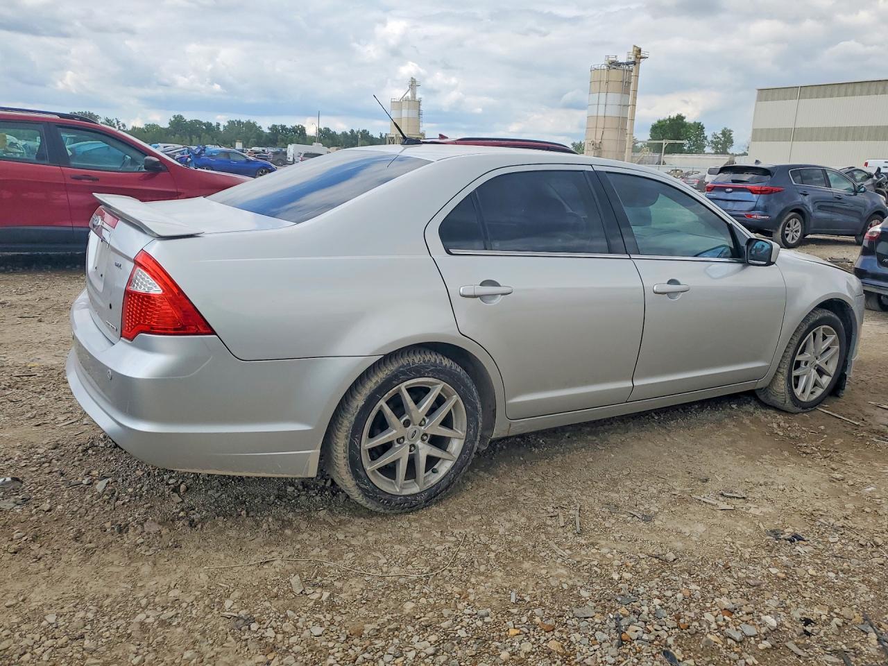 2011 FORD FUSION