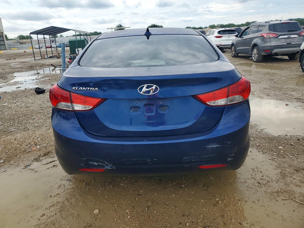 2013 HYUNDAI ELANTRA