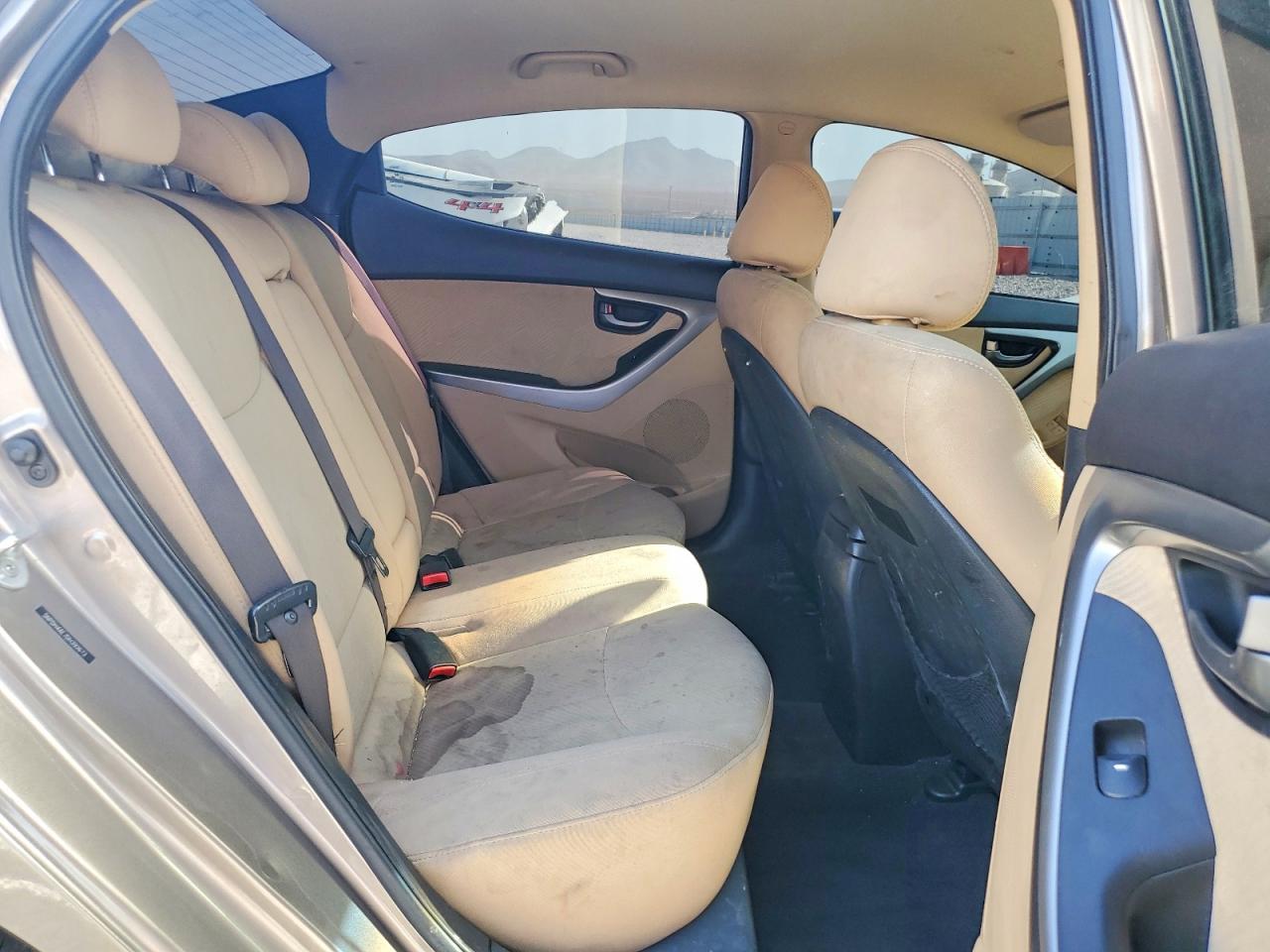 2013 HYUNDAI ELANTRA