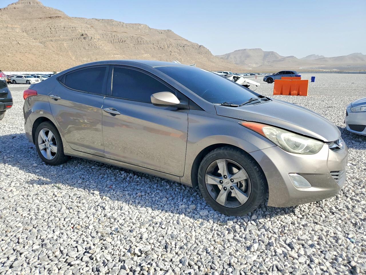 2013 HYUNDAI ELANTRA