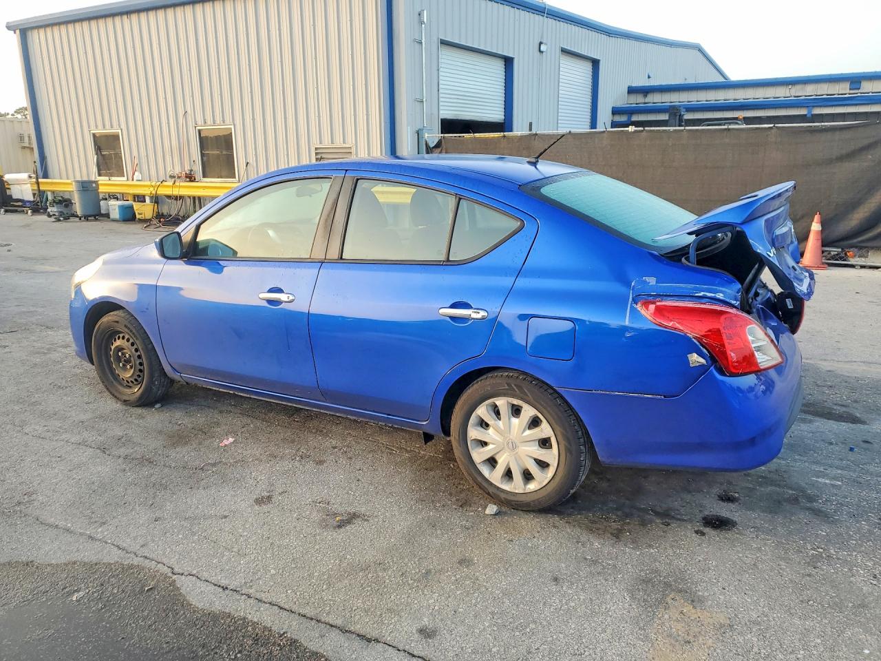 2017 NISSAN VERSA