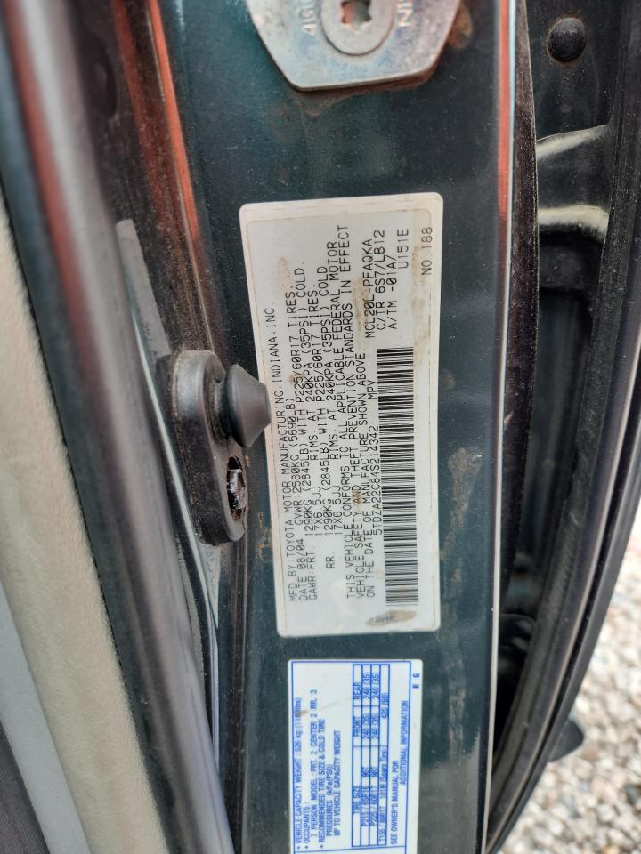 2004 TOYOTA SIENNA