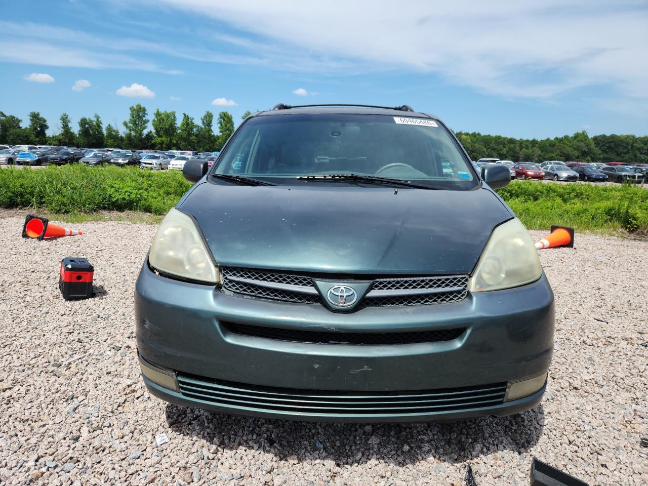 2004 TOYOTA SIENNA