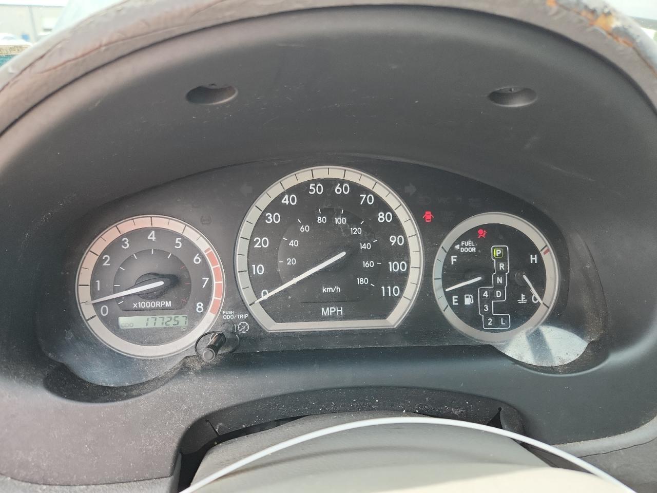 2004 TOYOTA SIENNA
