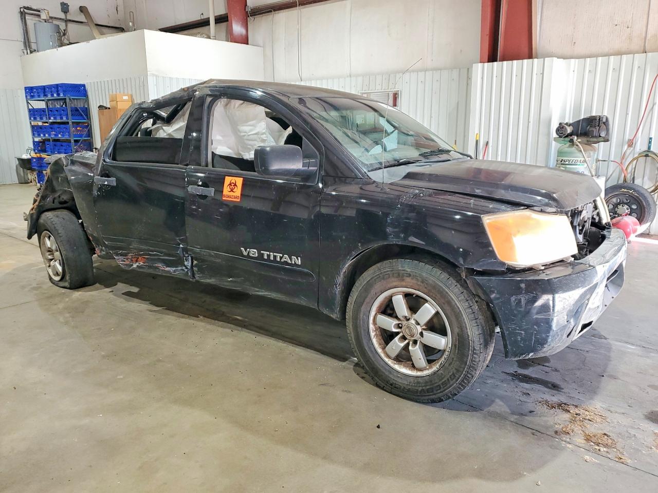 2011 NISSAN TITAN