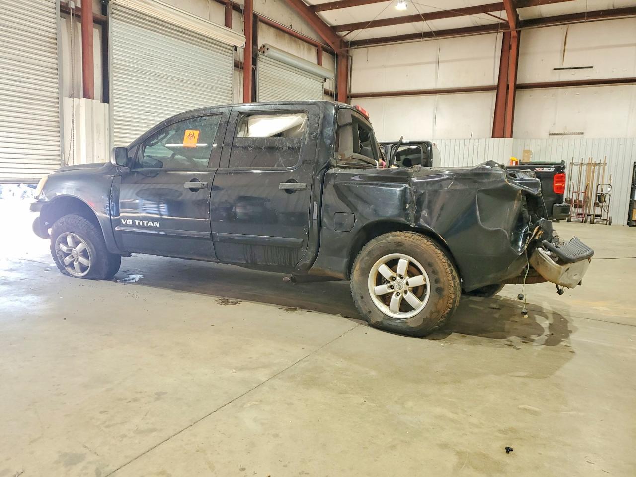 2011 NISSAN TITAN