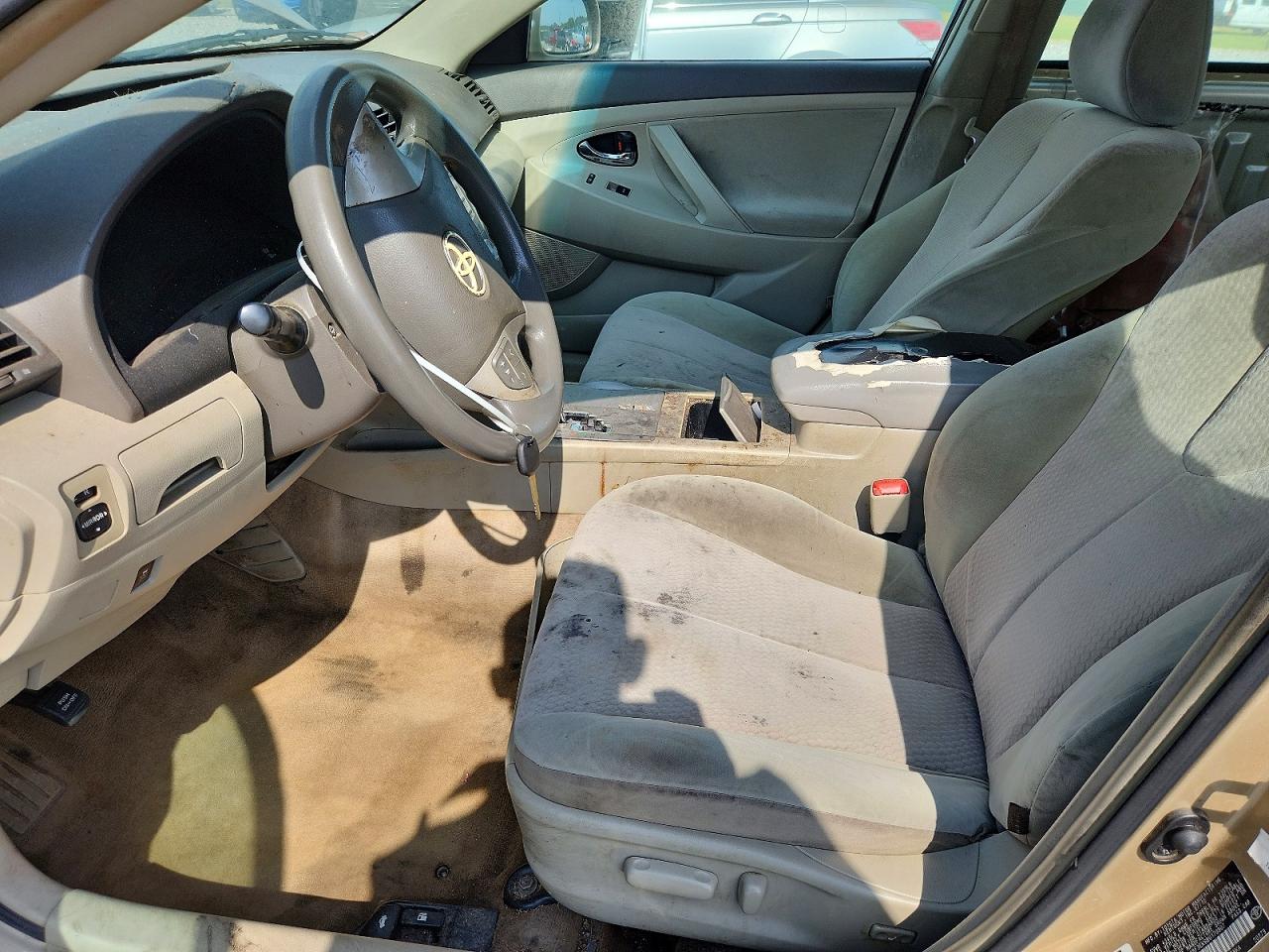 2011 TOYOTA CAMRY