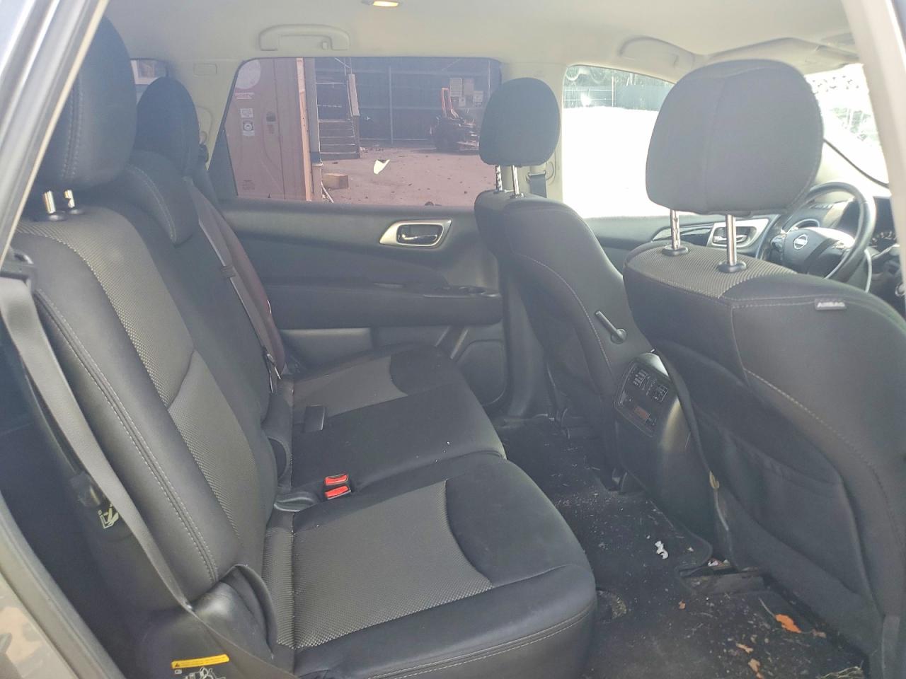 2017 NISSAN PATHFINDER