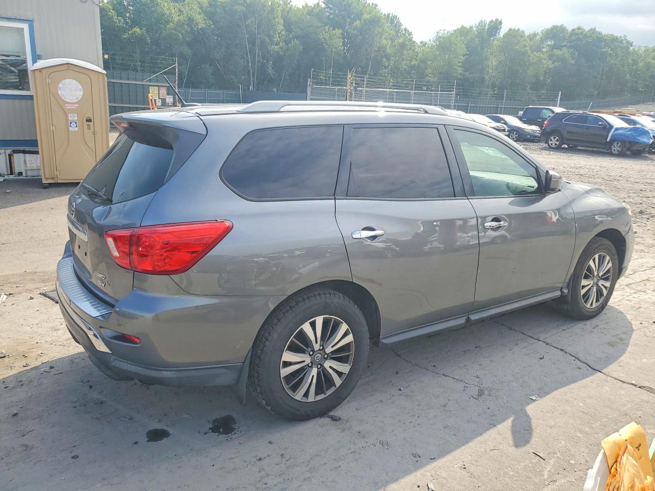 2017 NISSAN PATHFINDER