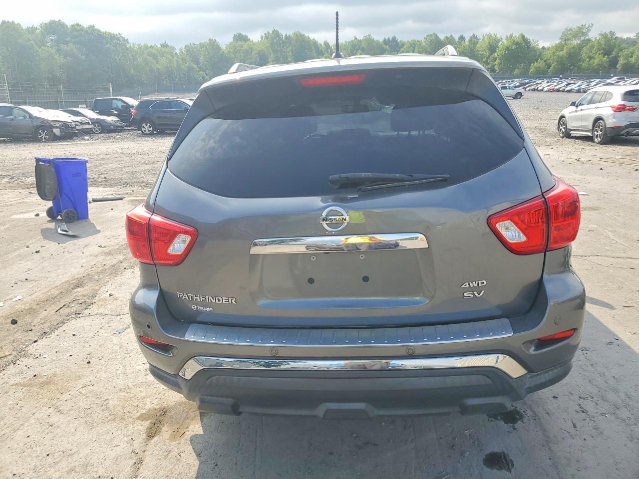 2017 NISSAN PATHFINDER
