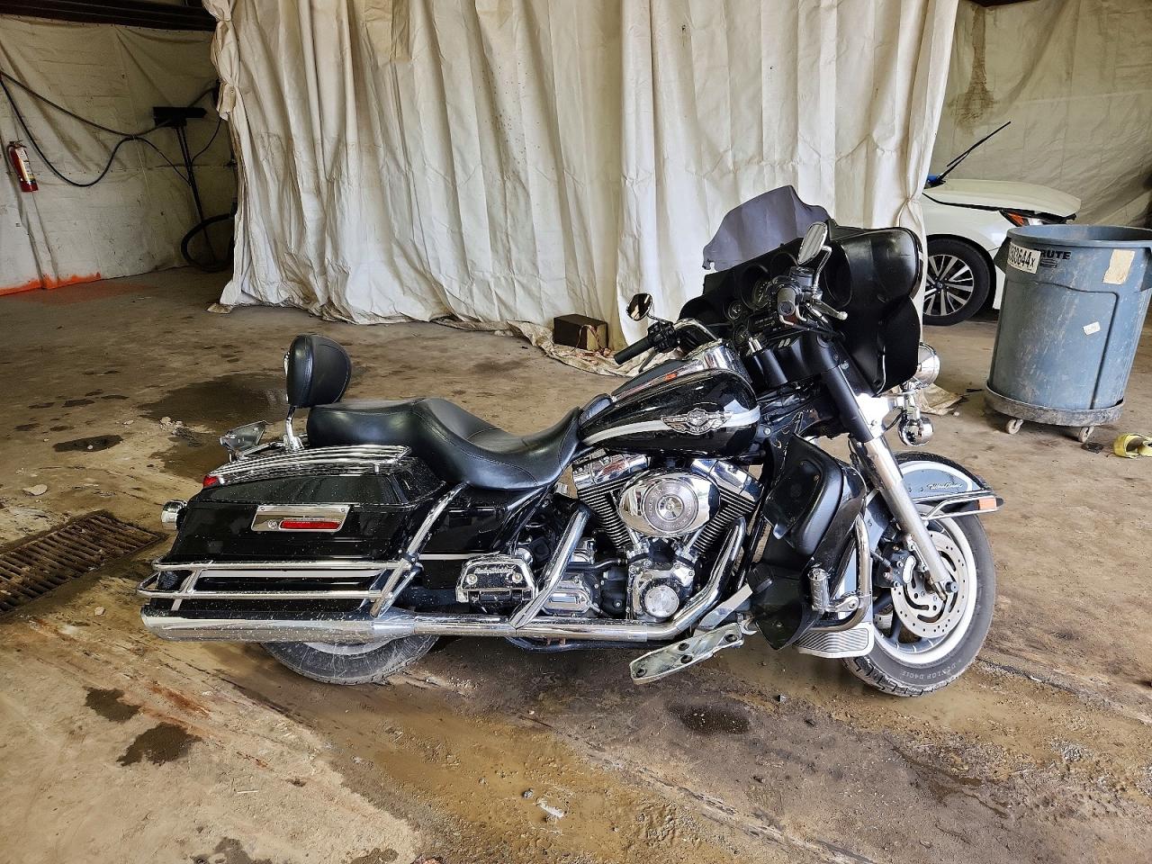 2003 HARLEY-DAVIDSON FL