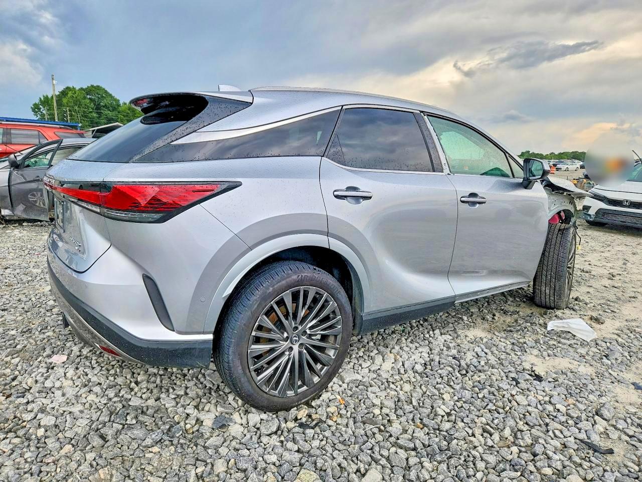 2025 LEXUS 