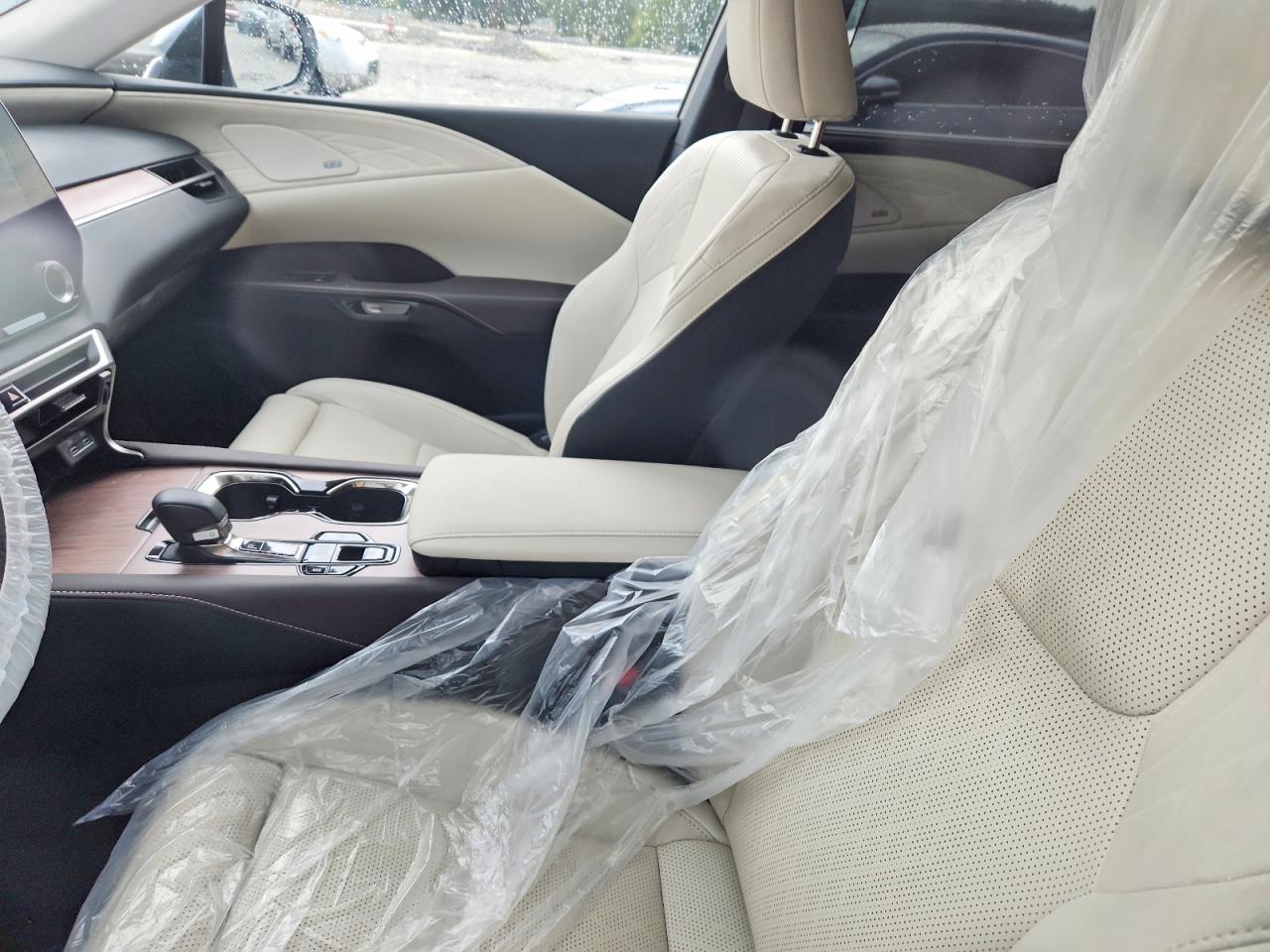 2025 LEXUS 