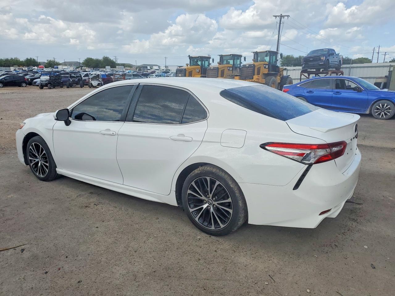 2018 TOYOTA CAMRY