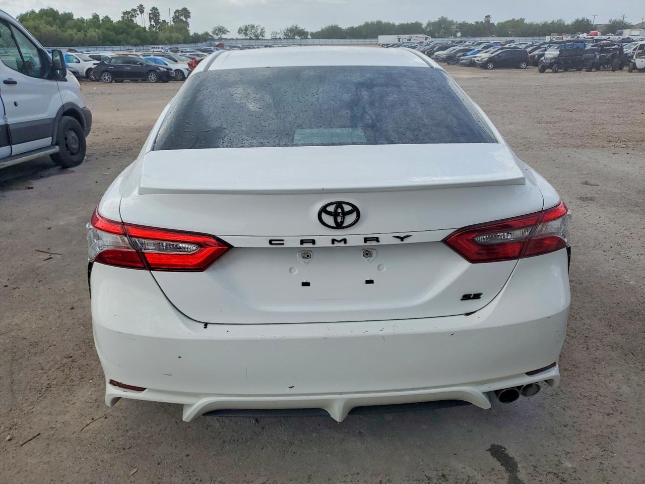 2018 TOYOTA CAMRY