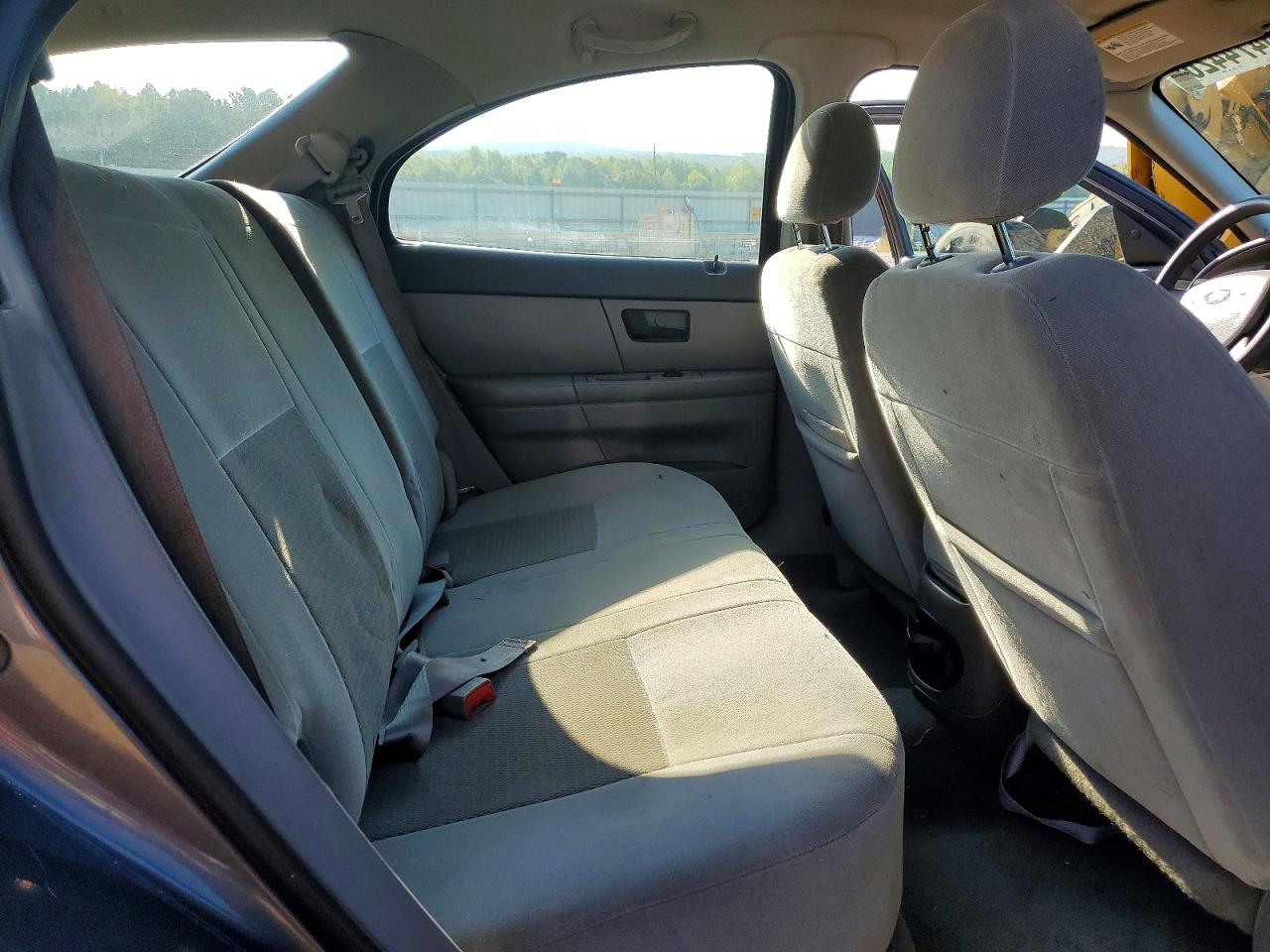 2004 FORD TAURUS