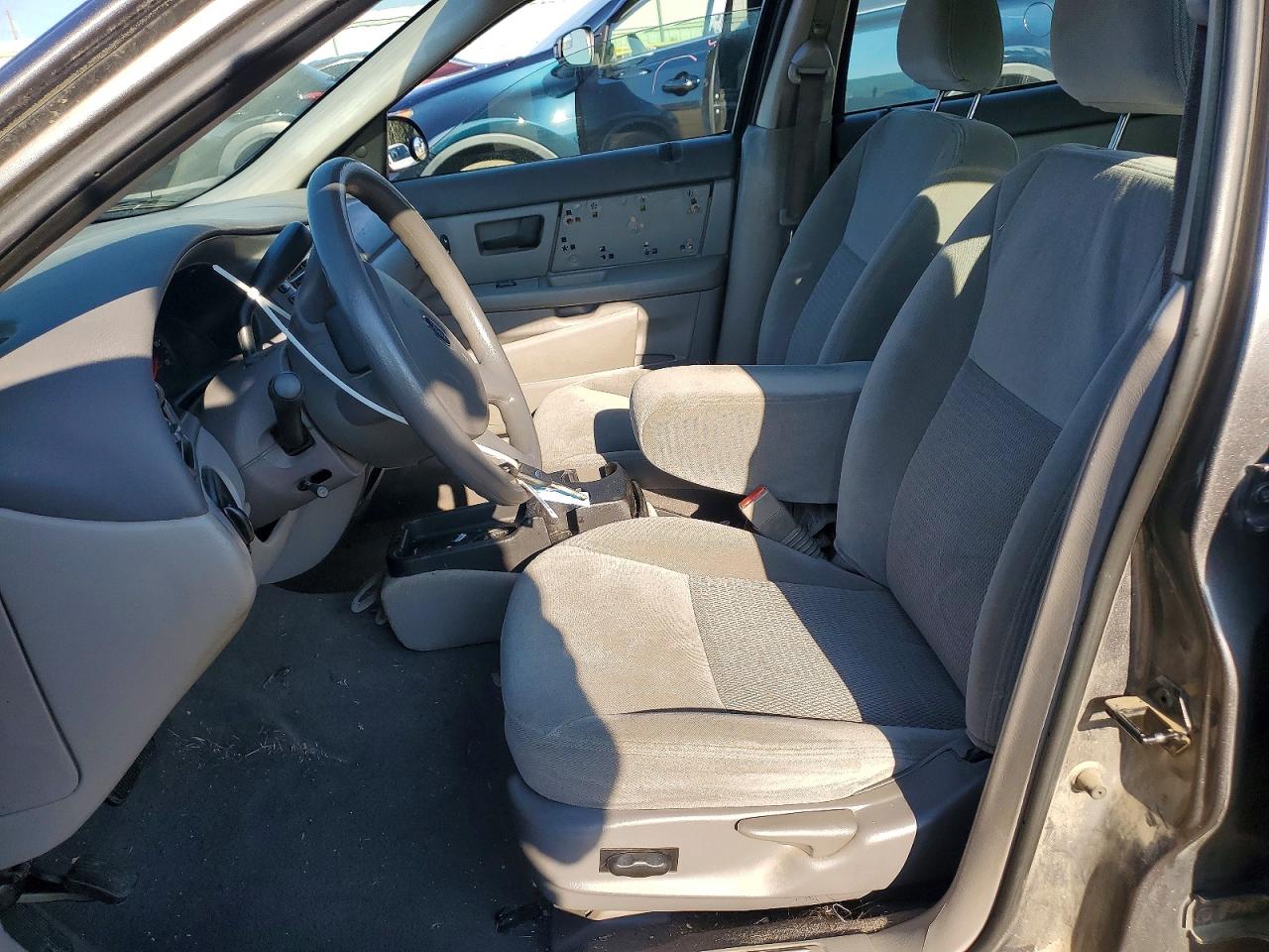 2004 FORD TAURUS