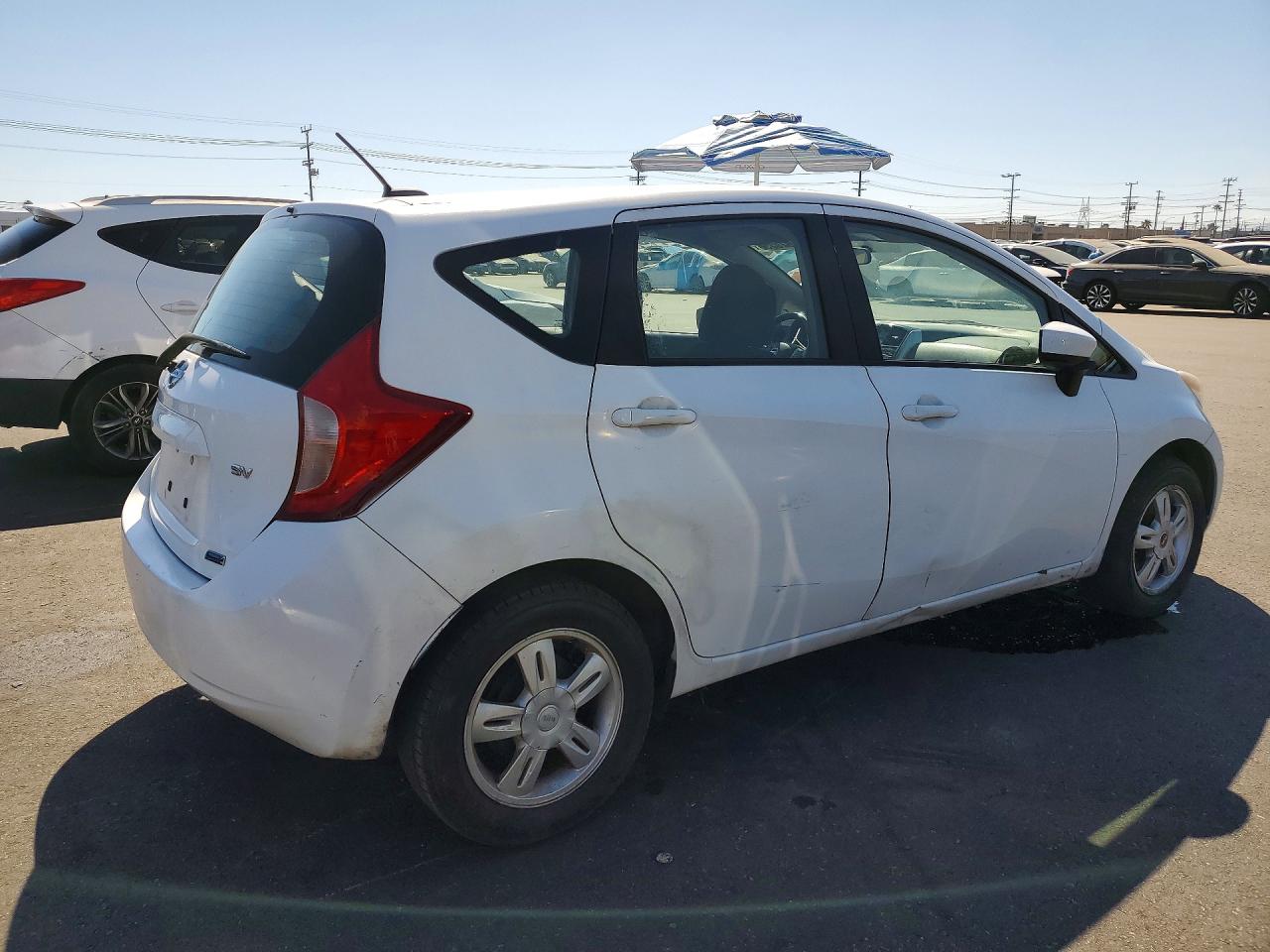 2016 NISSAN VERSA