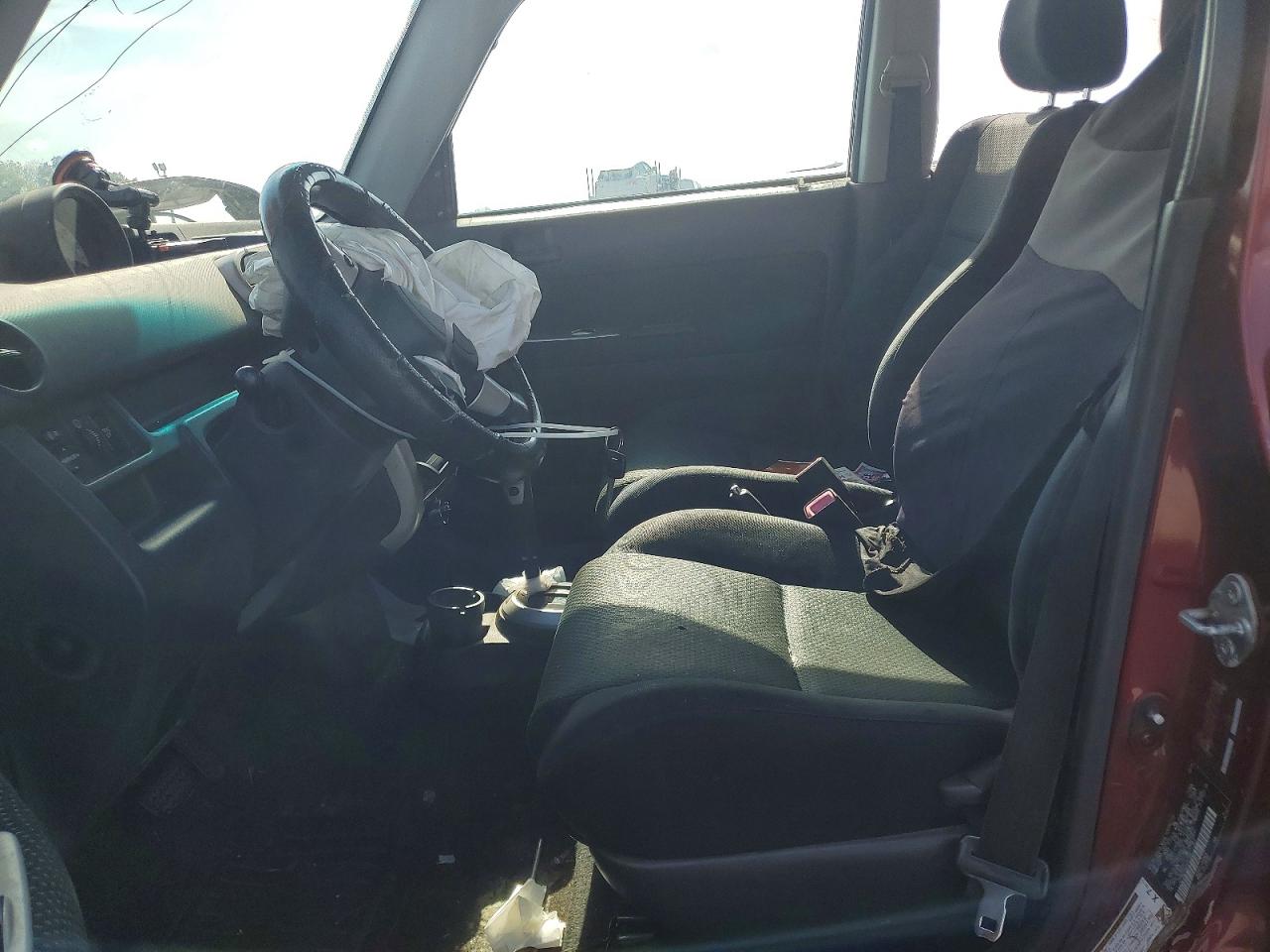 2006 TOYOTA SCION