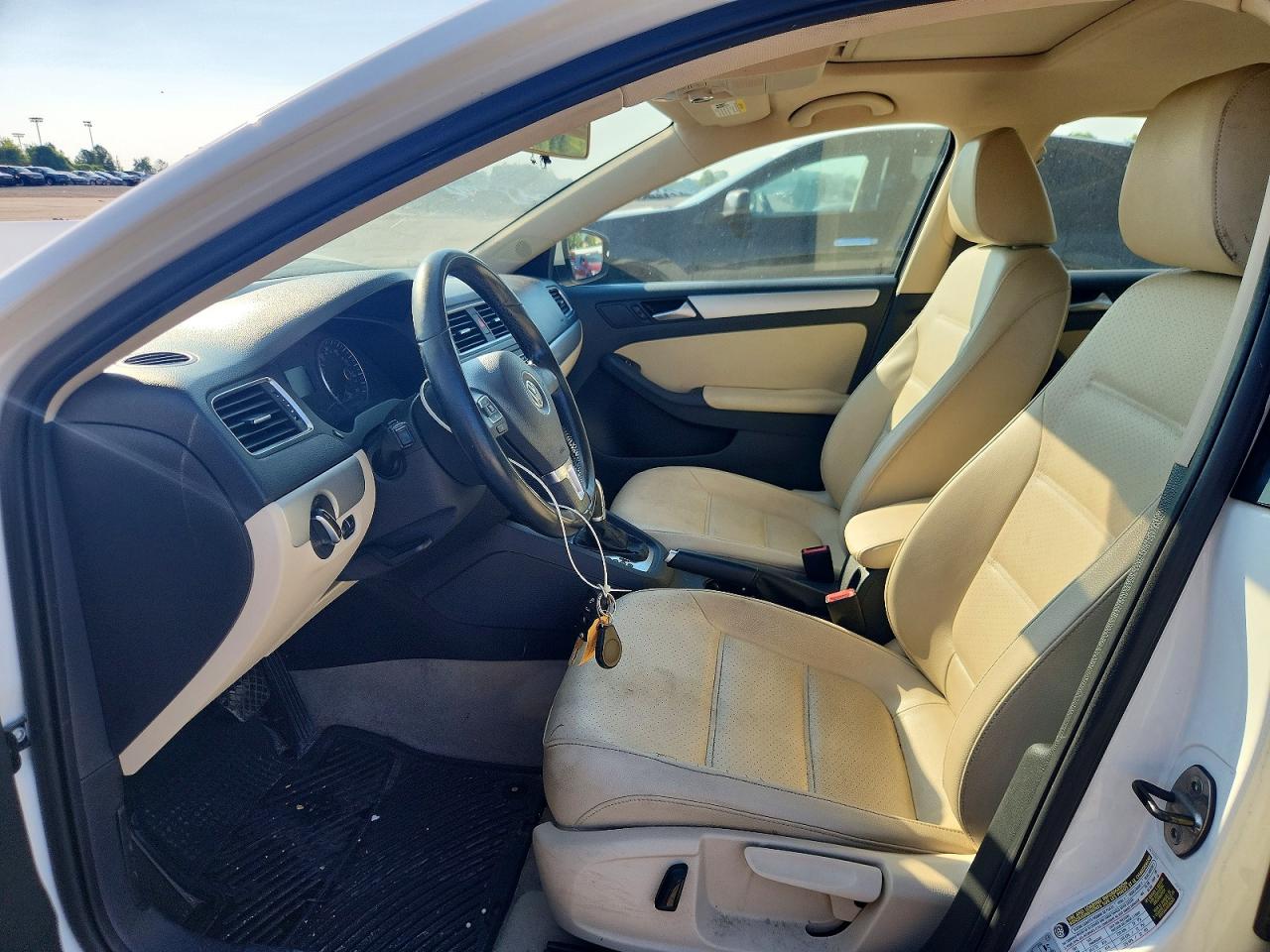 2013 VOLKSWAGEN JETTA
