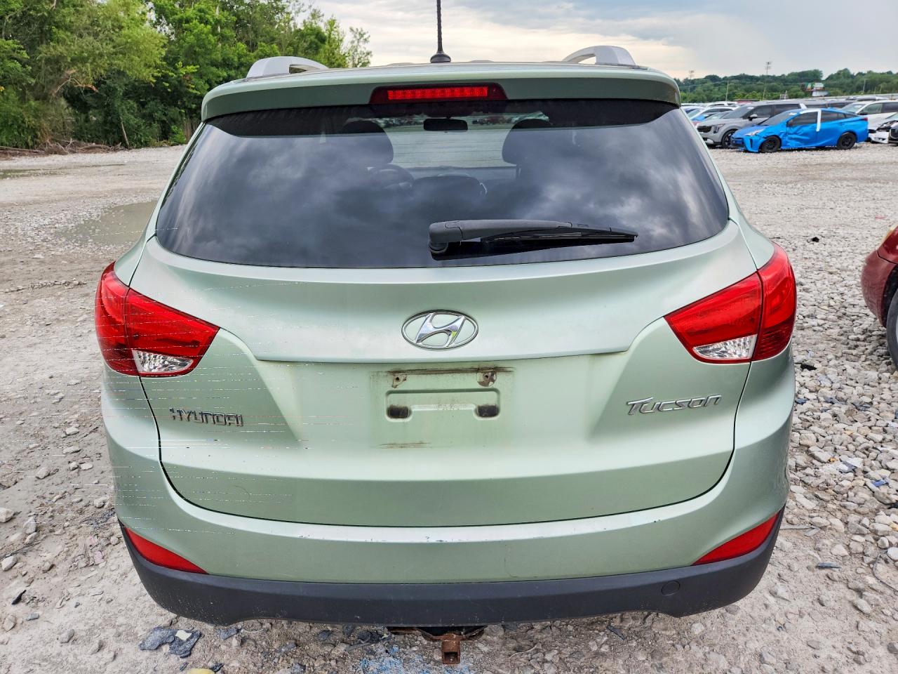 2010 HYUNDAI TUCSON