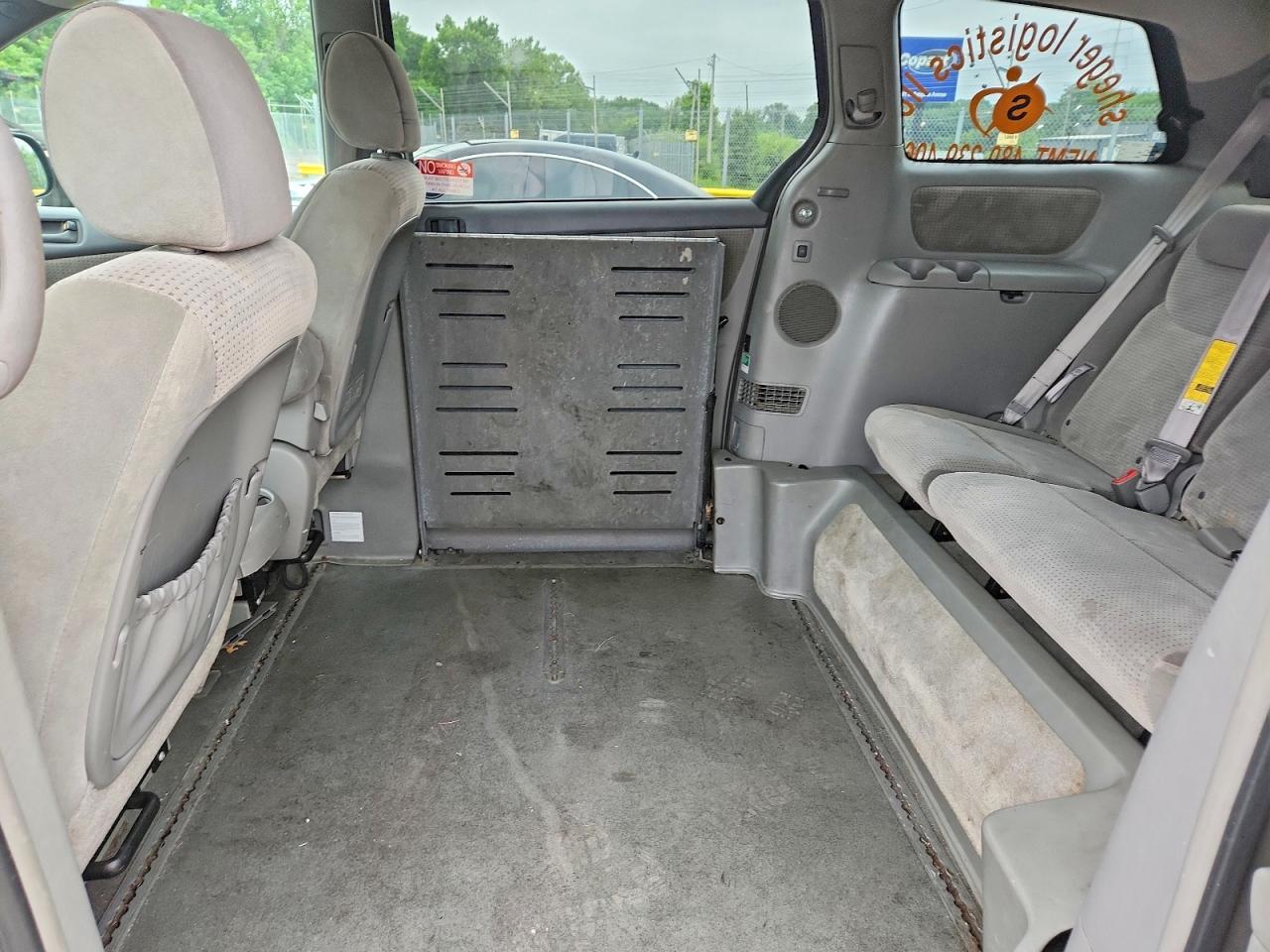 2008 TOYOTA SIENNA