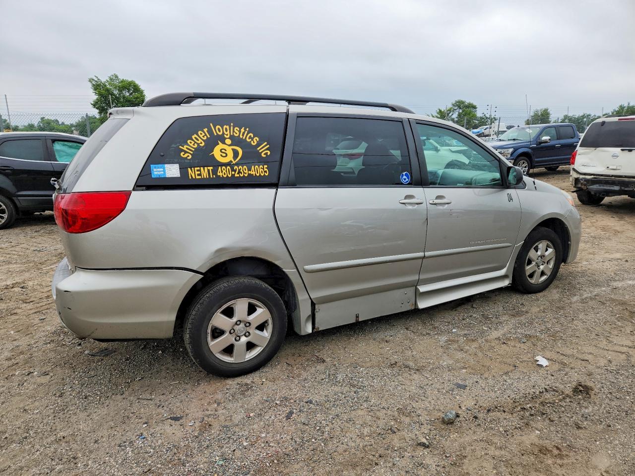 2008 TOYOTA SIENNA