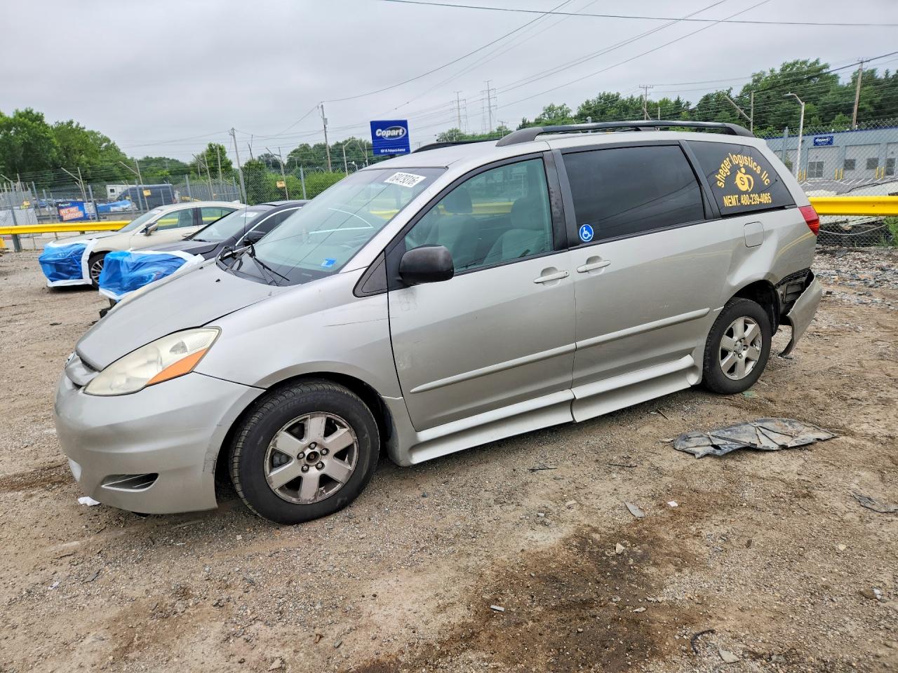 2008 TOYOTA SIENNA