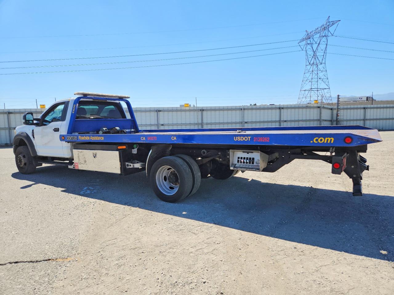 2017 FORD F550