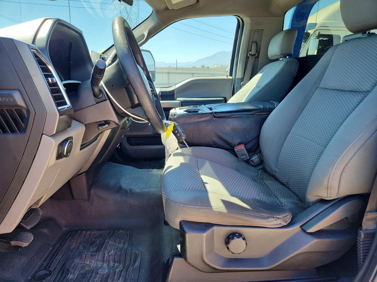 2017 FORD F550