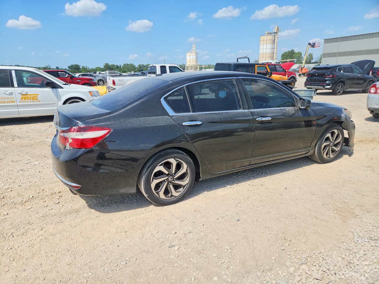 2017 HONDA ACCORD