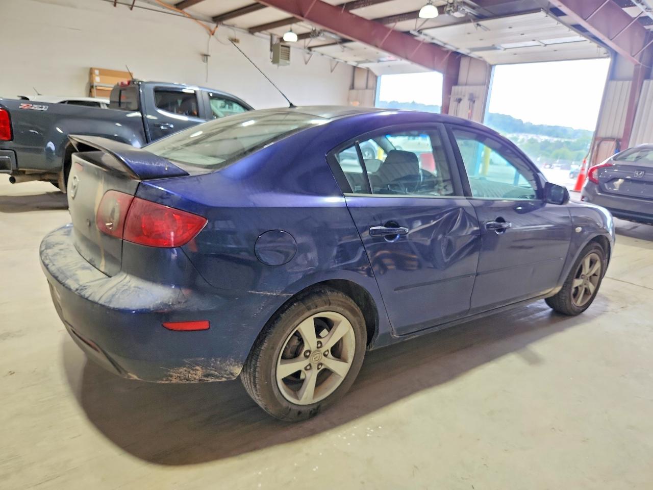 2006 MAZDA 3