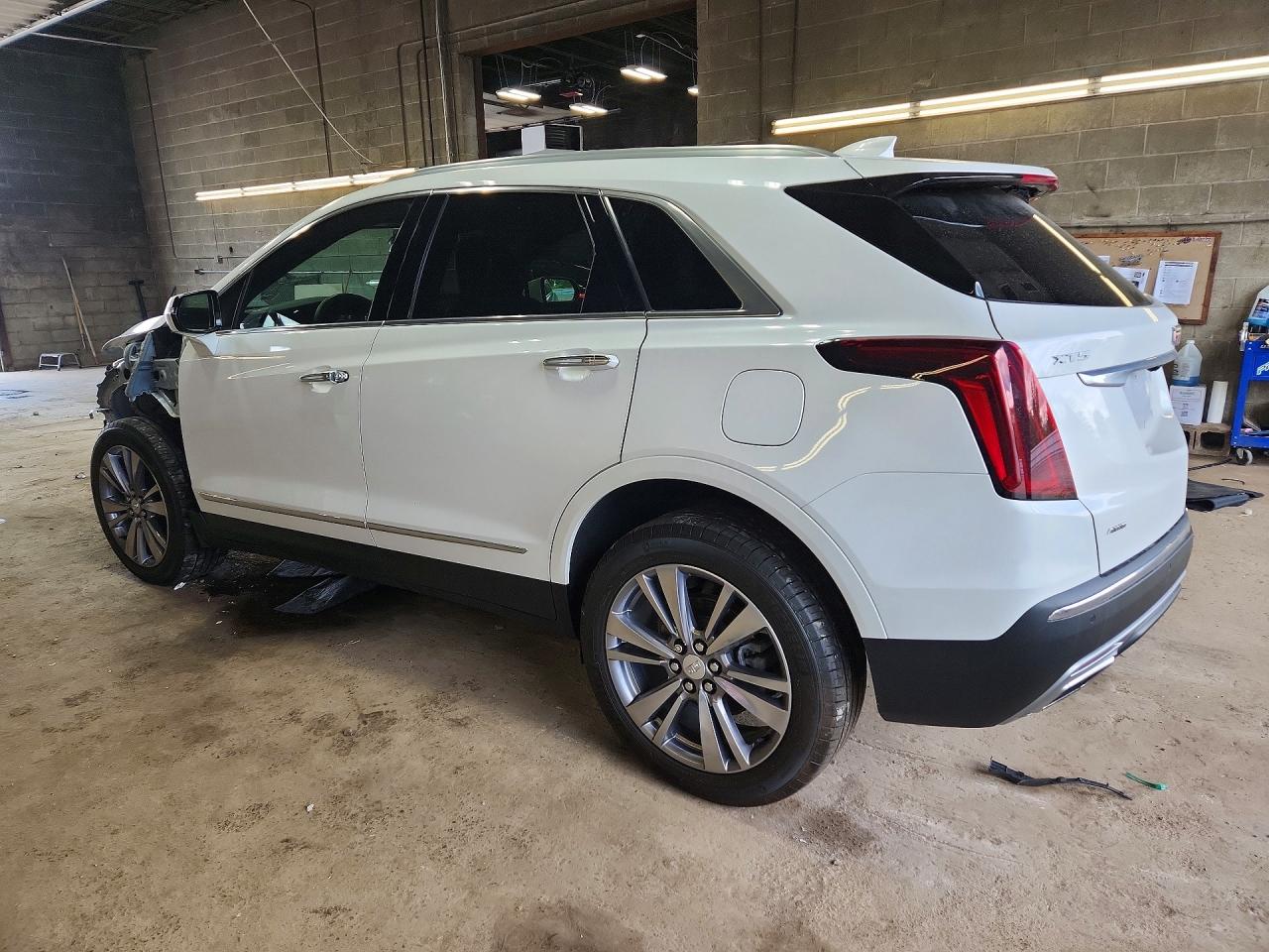 2025 CADILLAC XT5