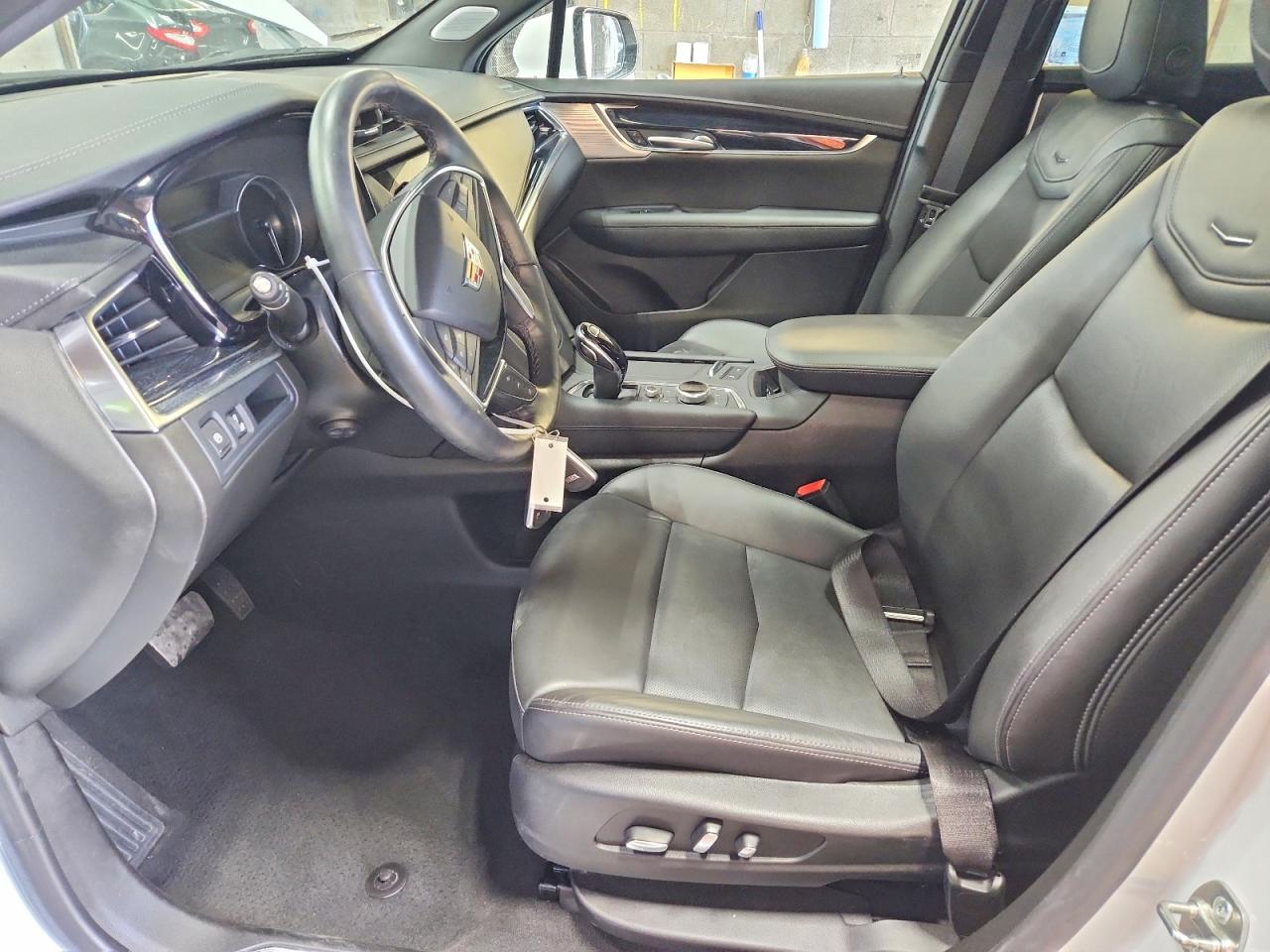 2025 CADILLAC XT5