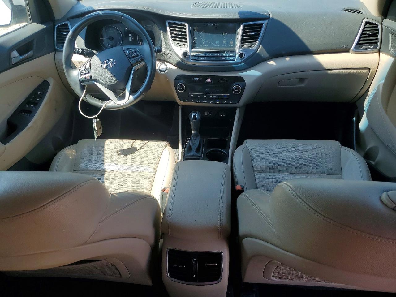 2016 HYUNDAI TUCSON