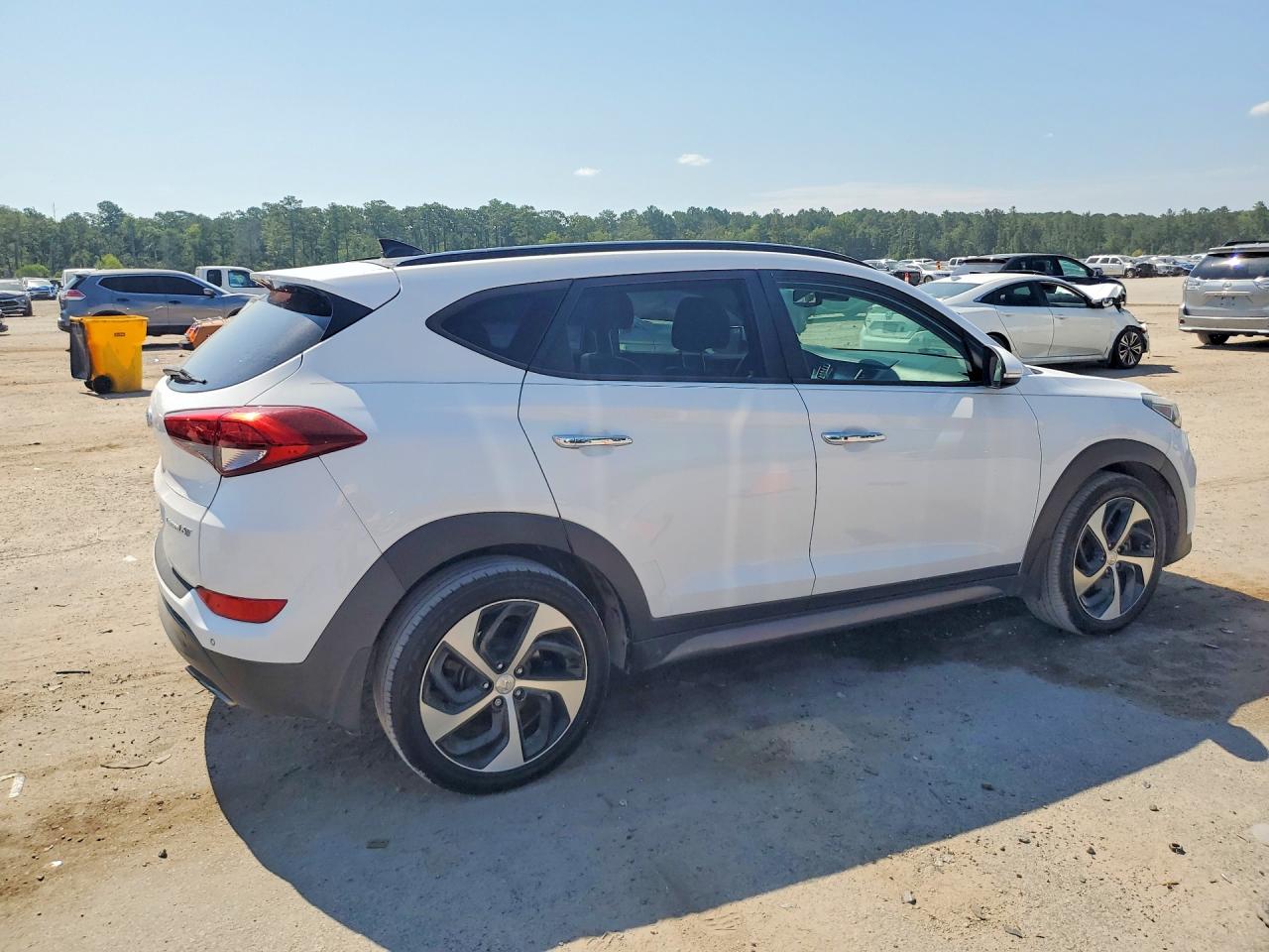 2016 HYUNDAI TUCSON