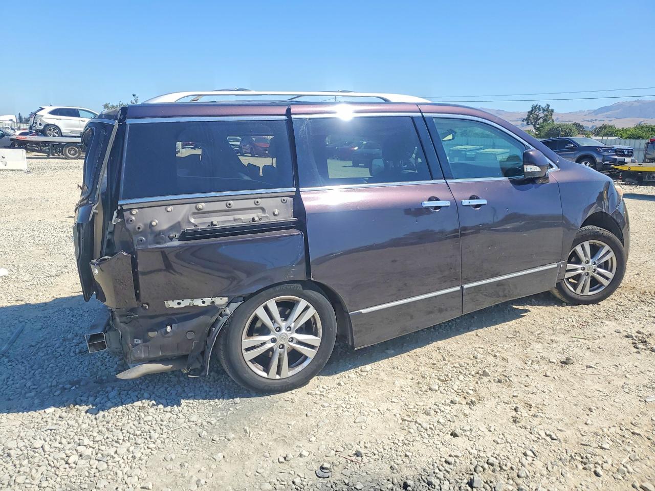 2011 NISSAN QUEST