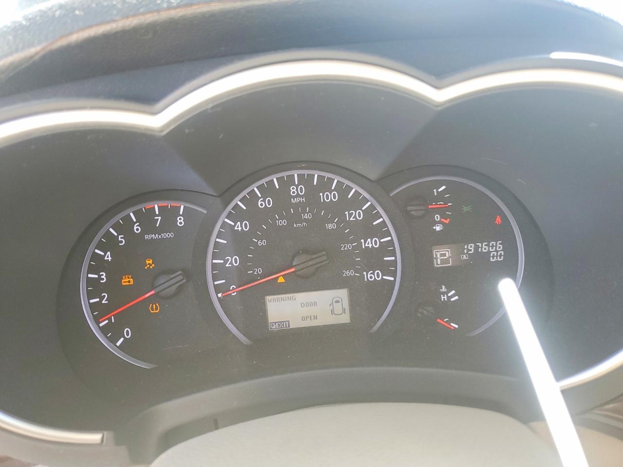 2011 NISSAN QUEST