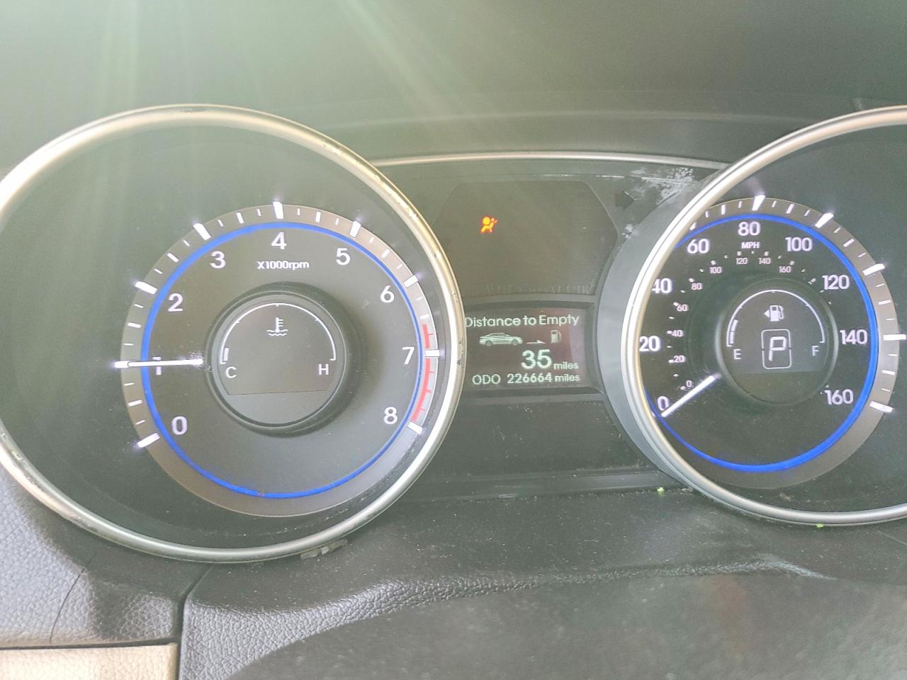 2011 HYUNDAI SONATA