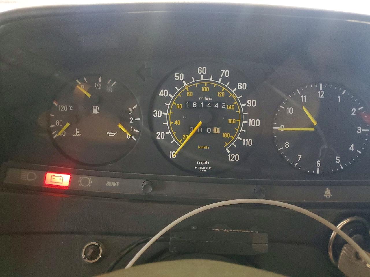 1984 MERCEDES-BENZ S-CLASS