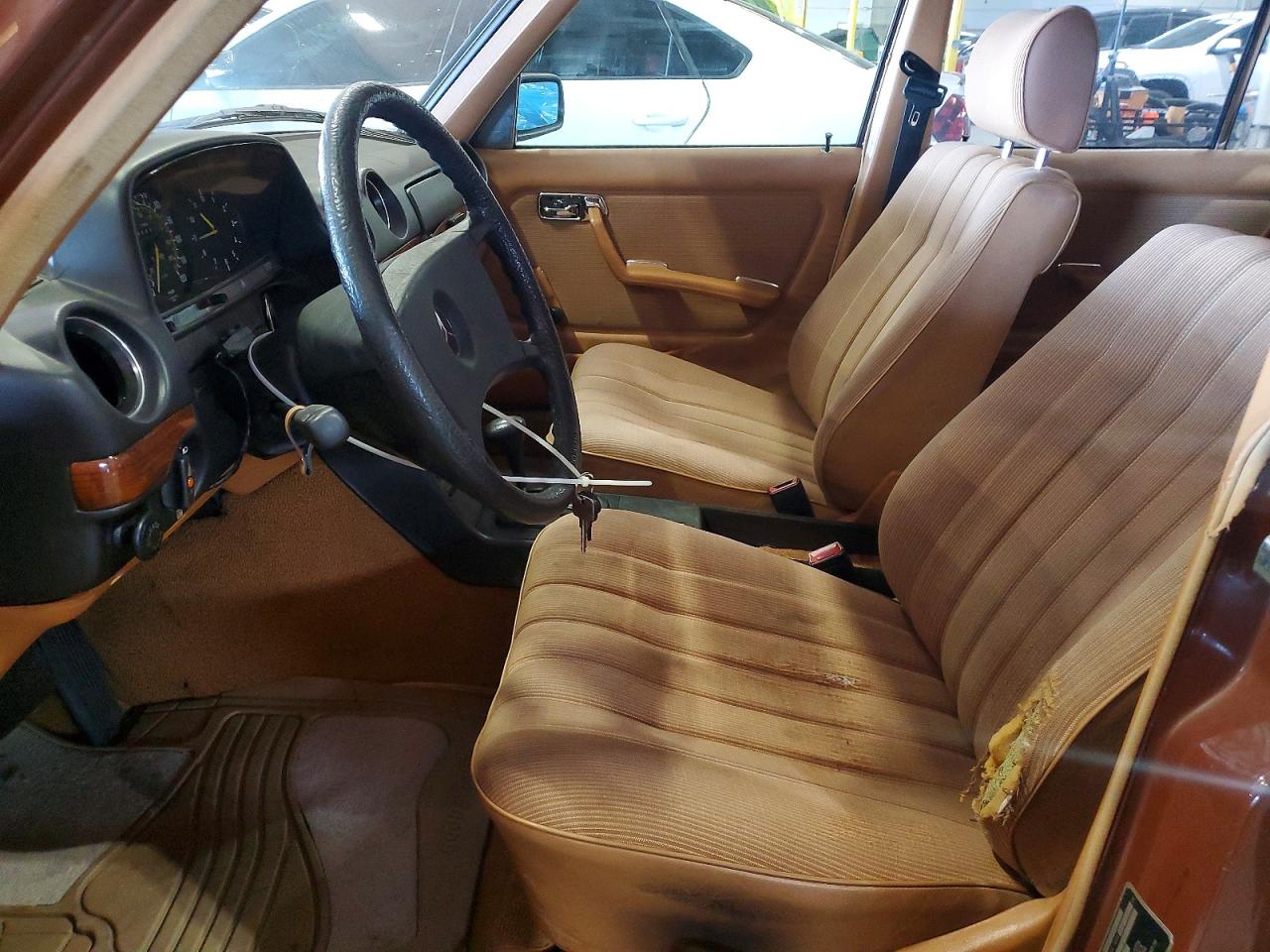 1984 MERCEDES-BENZ S-CLASS