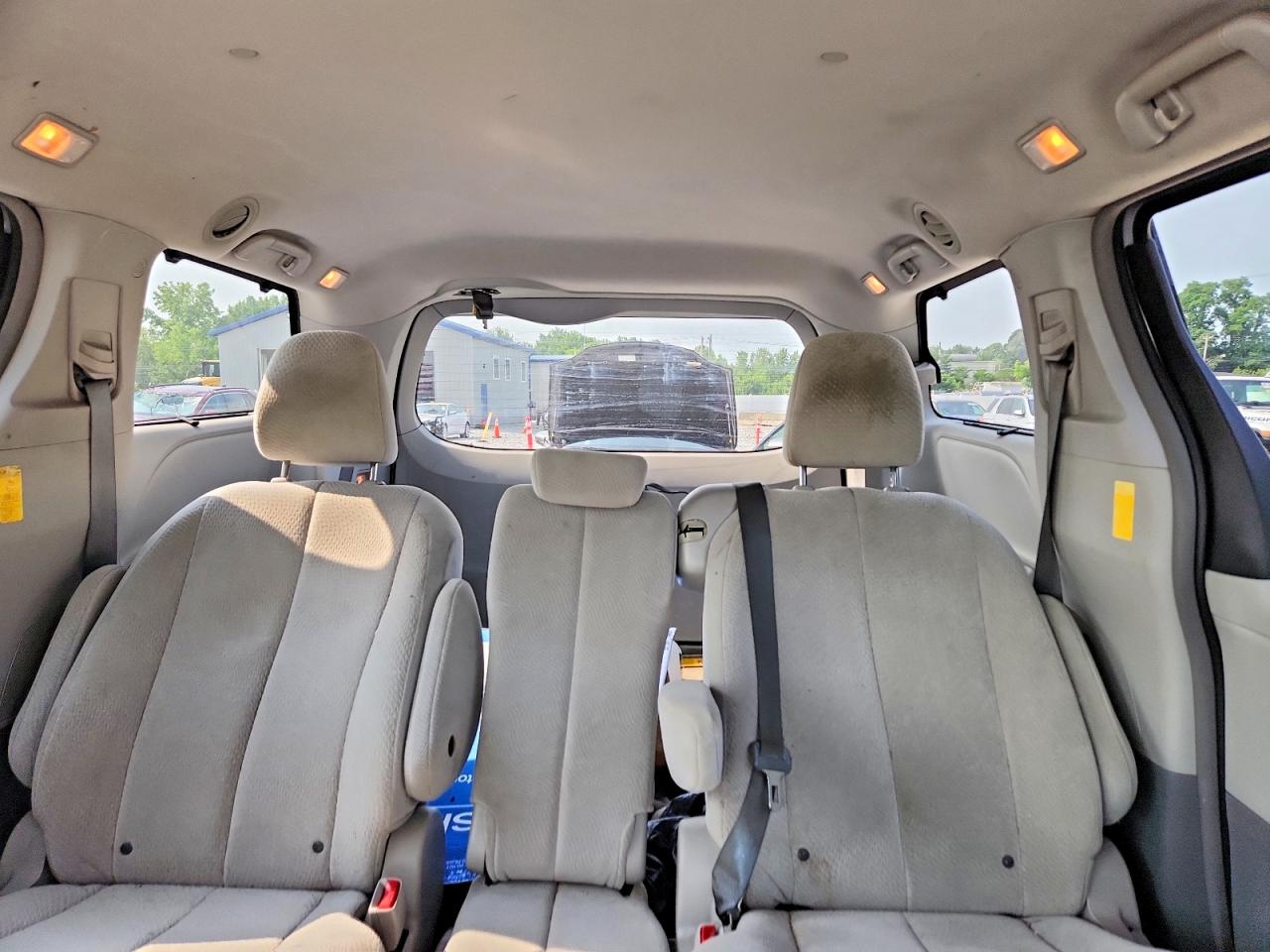 2014 TOYOTA SIENNA
