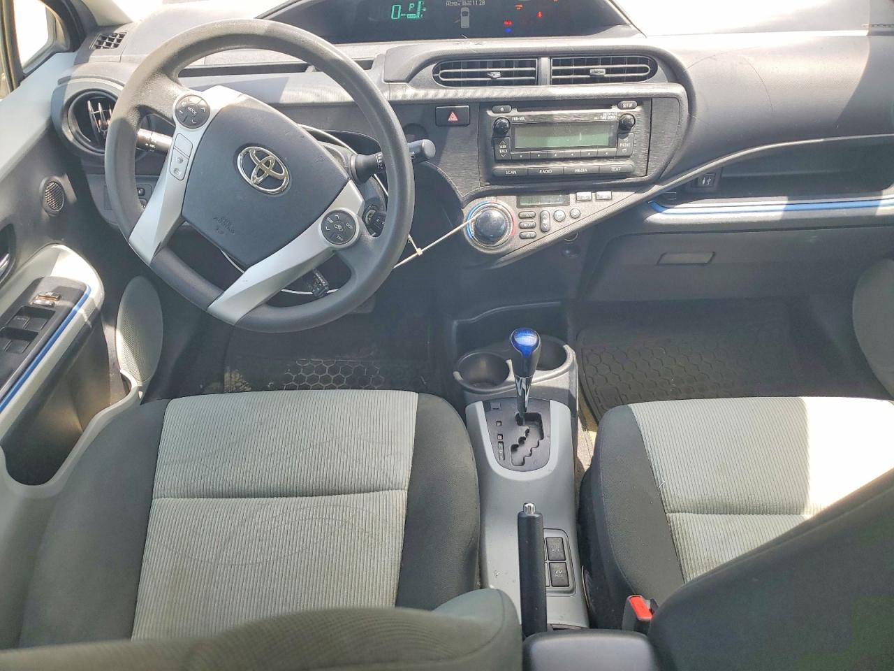 2013 TOYOTA PRIUS