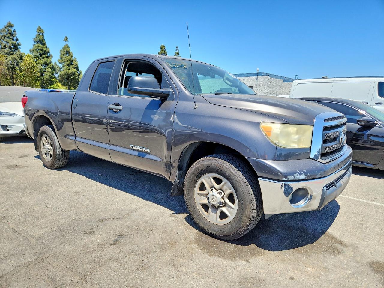 2012 TOYOTA TUNDRA