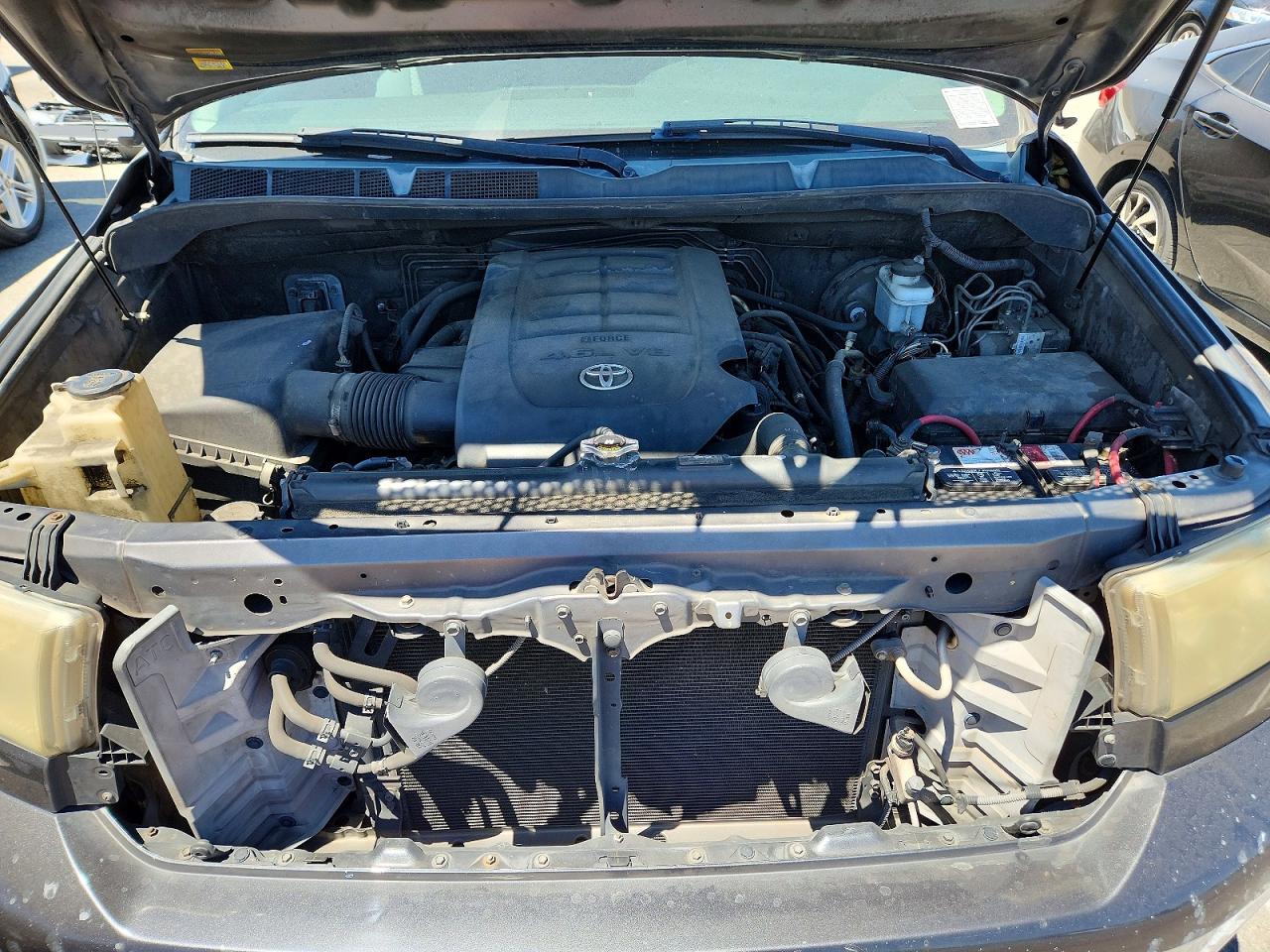 2012 TOYOTA TUNDRA