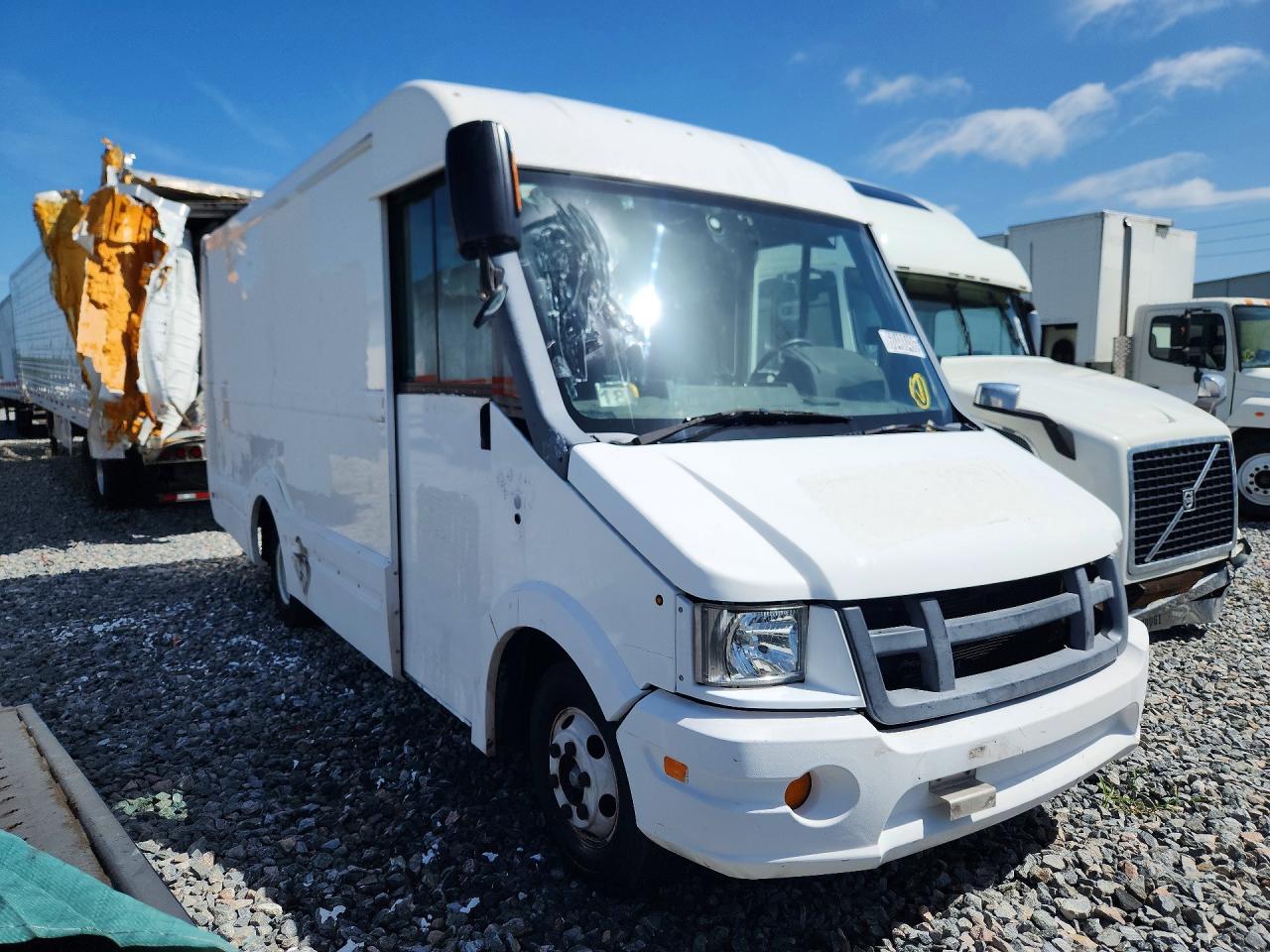 2013 ISUZU NPR